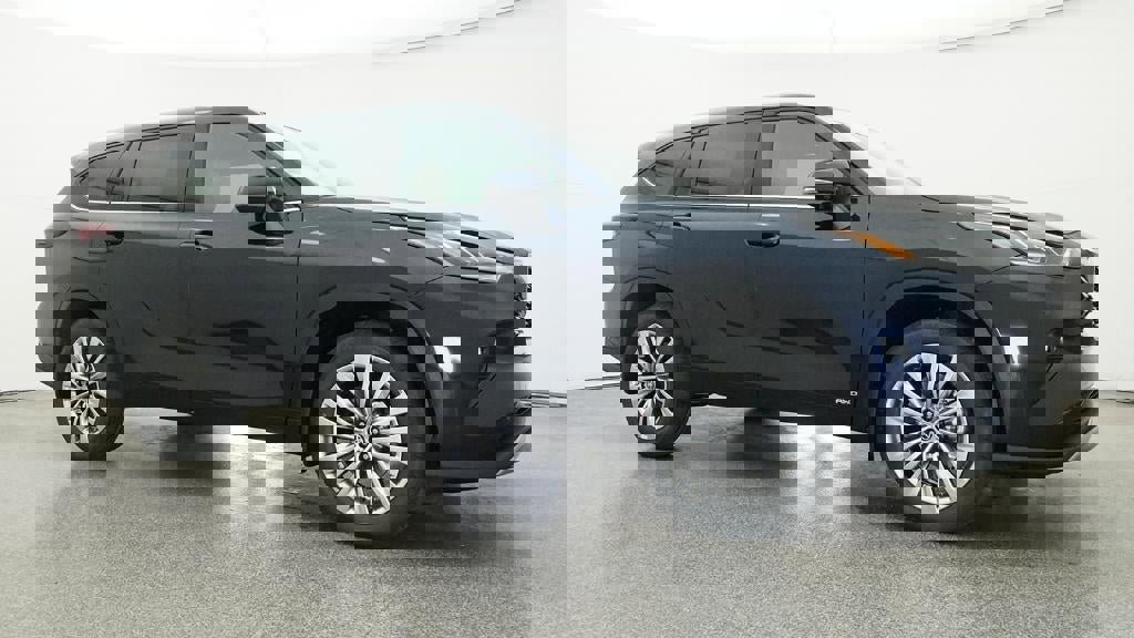 New 2026 Toyota Highlander Platinum image 28