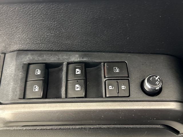 Used 2017 Toyota Tacoma TRD Sport w/ Tow Package (A/T) image 26