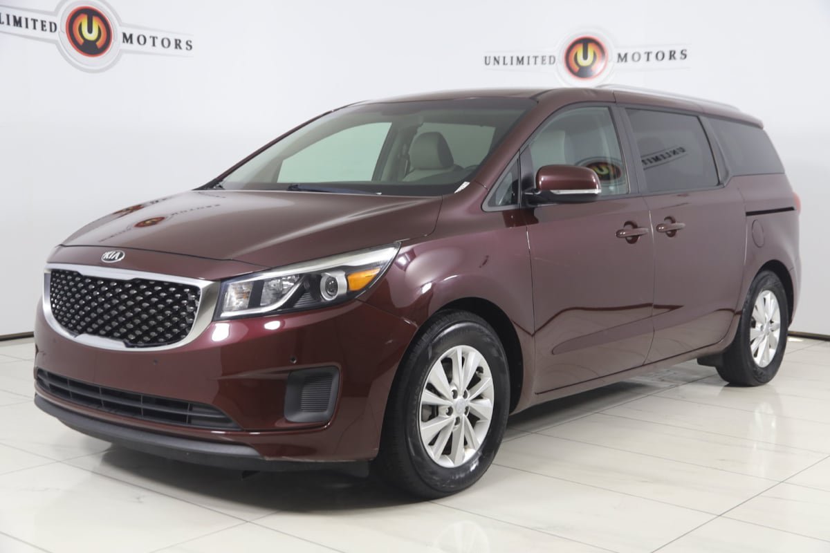 Used 2017 Kia Sedona LX w/ LX Essentials Premium Package FWD image 5