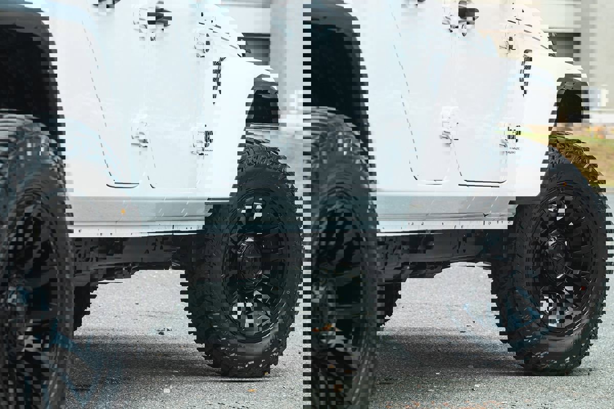 Used 2024 Jeep Gladiator Sport image 6