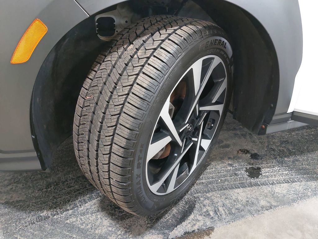 Used 2022 Hyundai Kona Limited AWD/4WD image 64