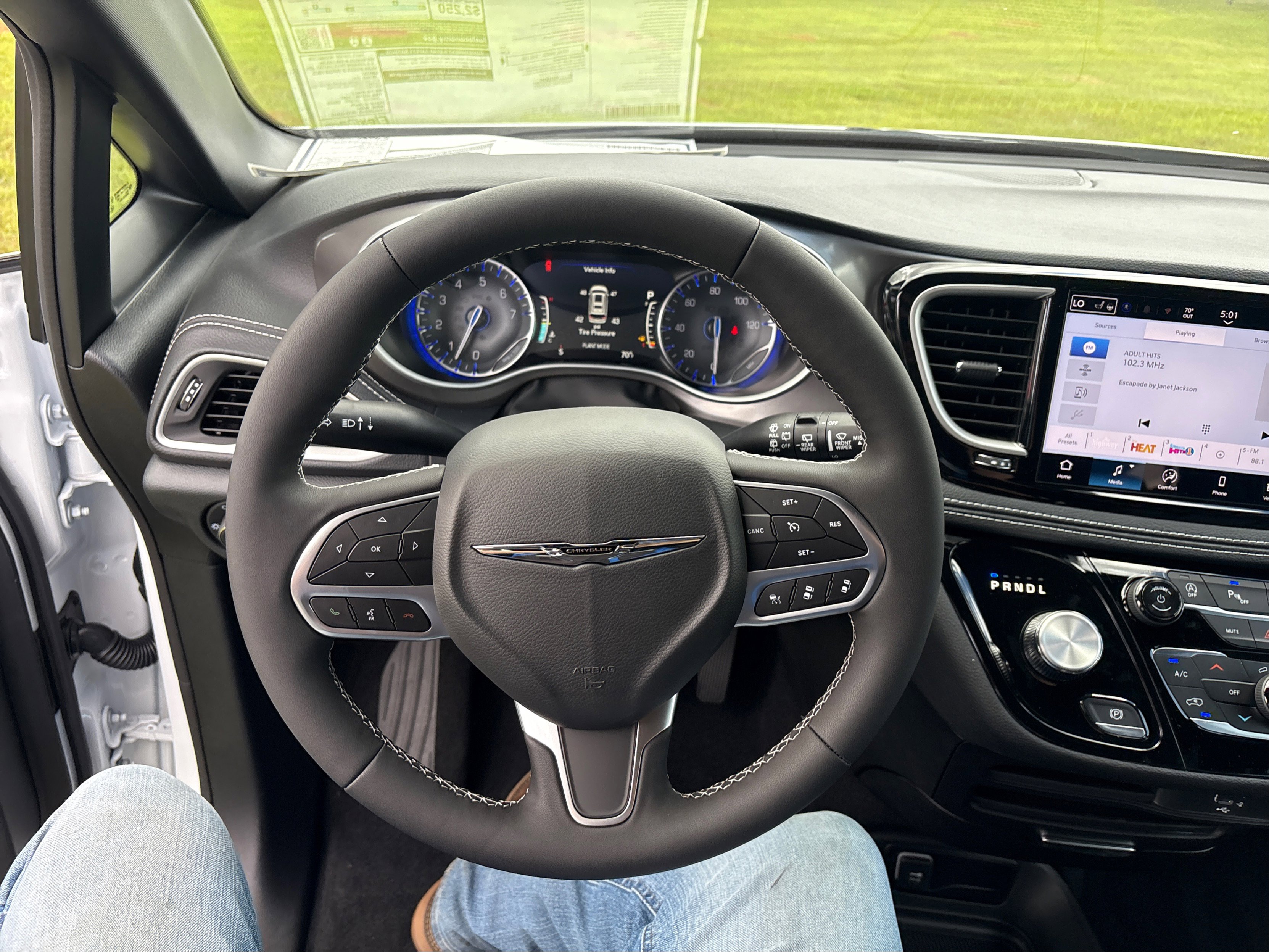 New 2026 Chrysler Pacifica Select image 14