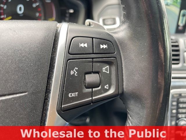 Used 2015 Volvo XC60 T6 w/ Proximity Package AWD/4WD image 15