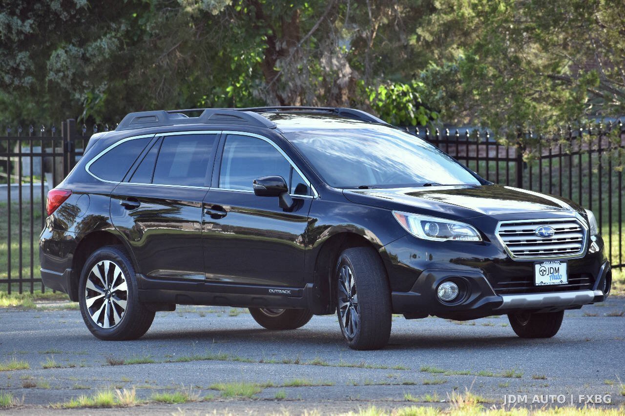 Used 2017 Subaru Outback 3.6R Limited AWD/4WD image 4