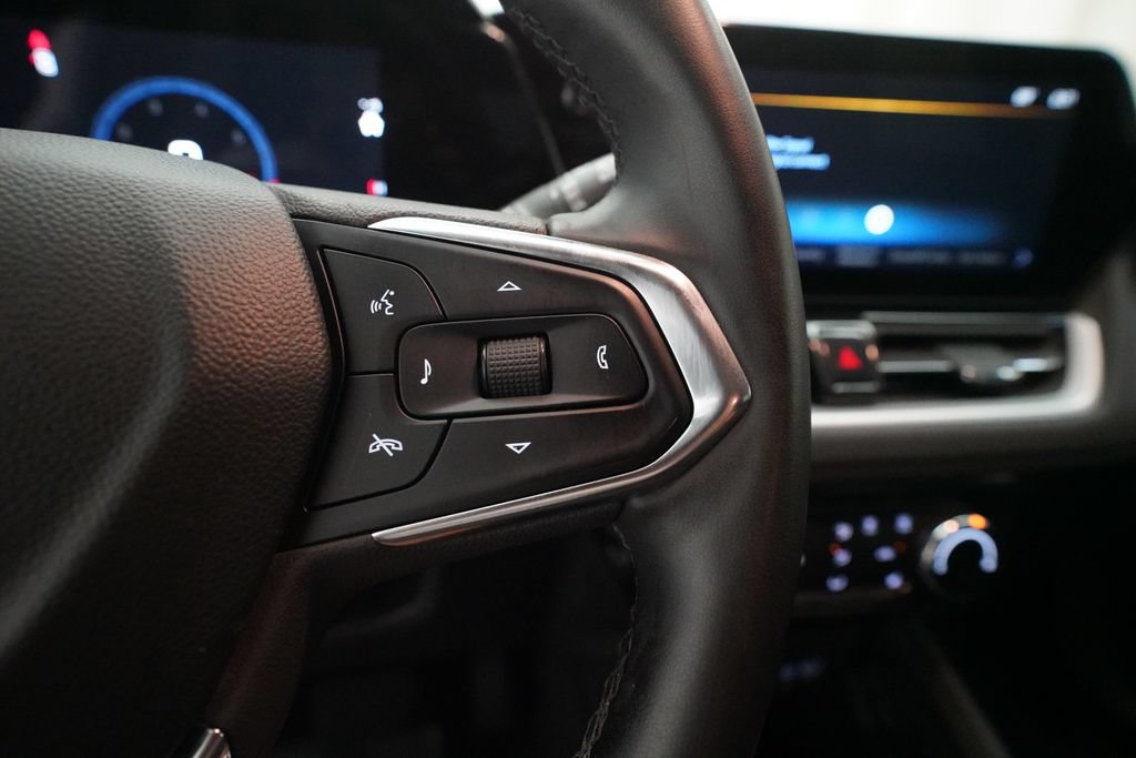 Used 2024 Chevrolet TrailBlazer LT w/ LT Cold Weather Package FWD image 18