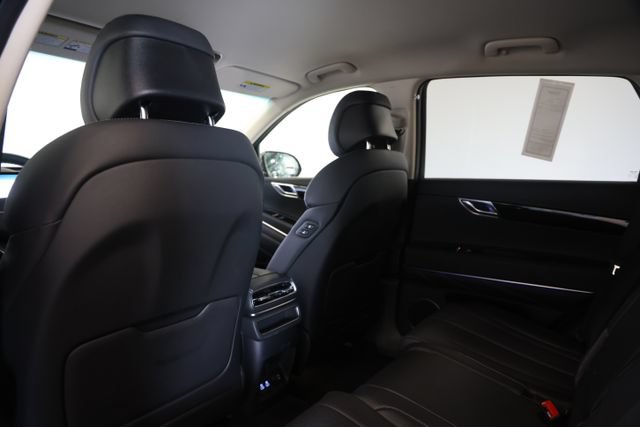 Used 2025 Genesis GV80 2.5T Standard AWD/4WD image 34