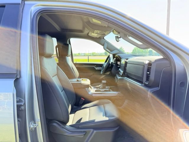 Used 2025 Chevrolet Silverado 1500 LT AWD/4WD image 11