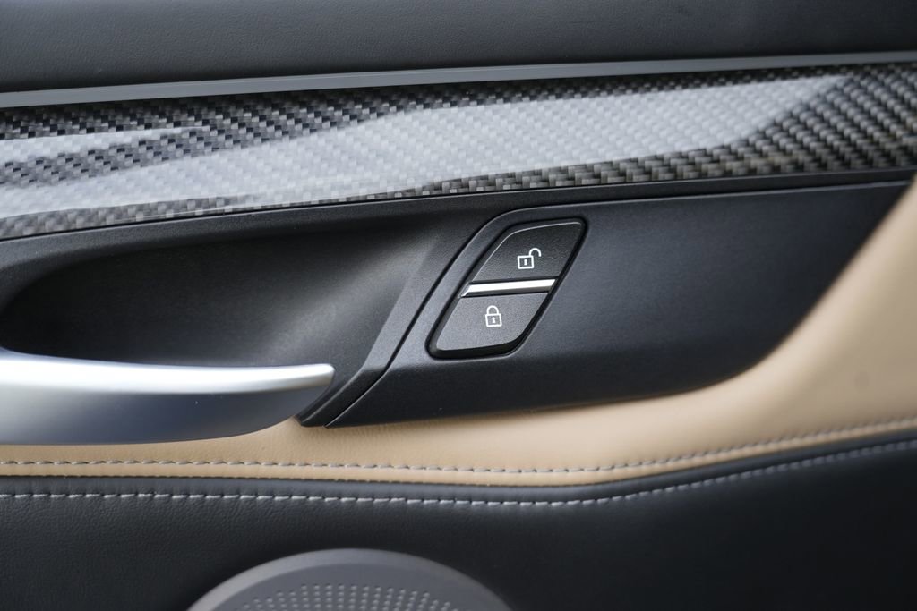 Used 2019 BMW X6 M image 28