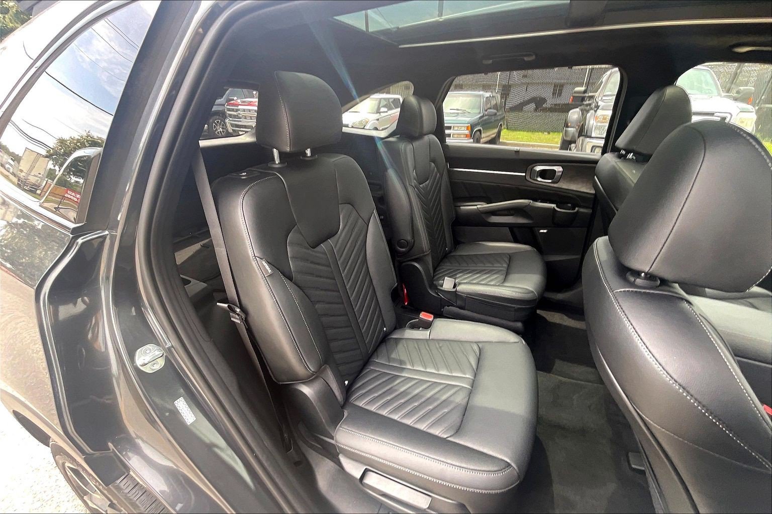 Used 2024 Kia Sorento SX Prestige AWD/4WD image 32