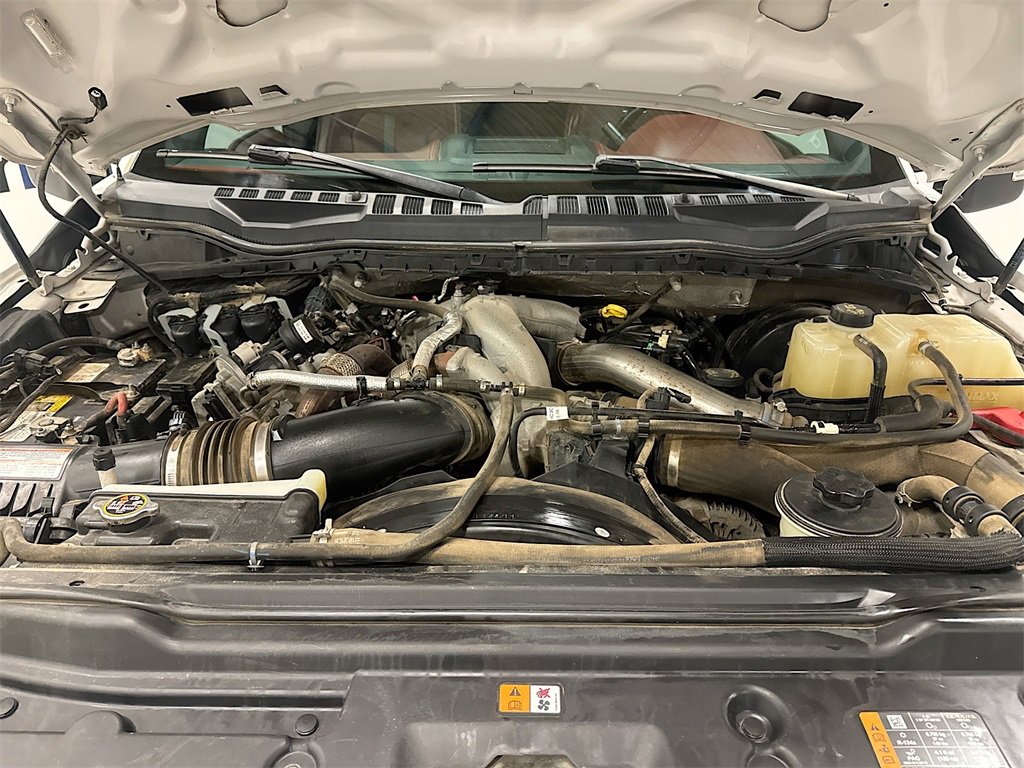 Used 2020 Ford F350 Platinum w/ FX4 Off-Road Package image 38