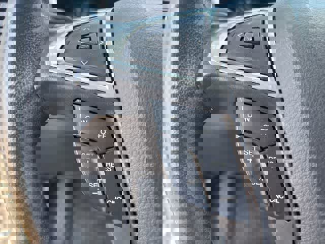 Used 2013 Ford Fusion SE FWD image 11