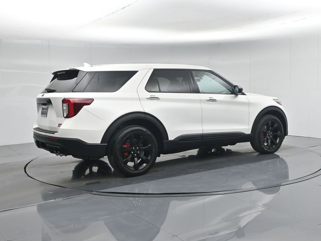 Certified 2022 Ford Explorer ST w/ ST Street Pack image 30