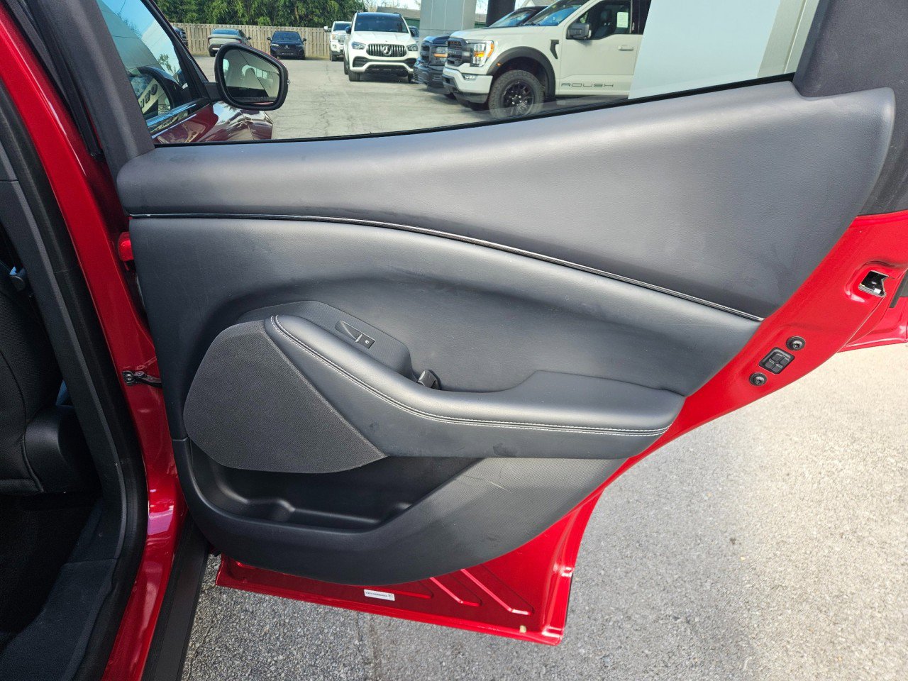 Used 2021 Ford Mustang Mach-E Select image 12