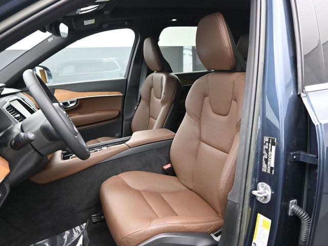 Used 2023 Volvo XC90 B5 Plus w/ Protection Package Premier image 10