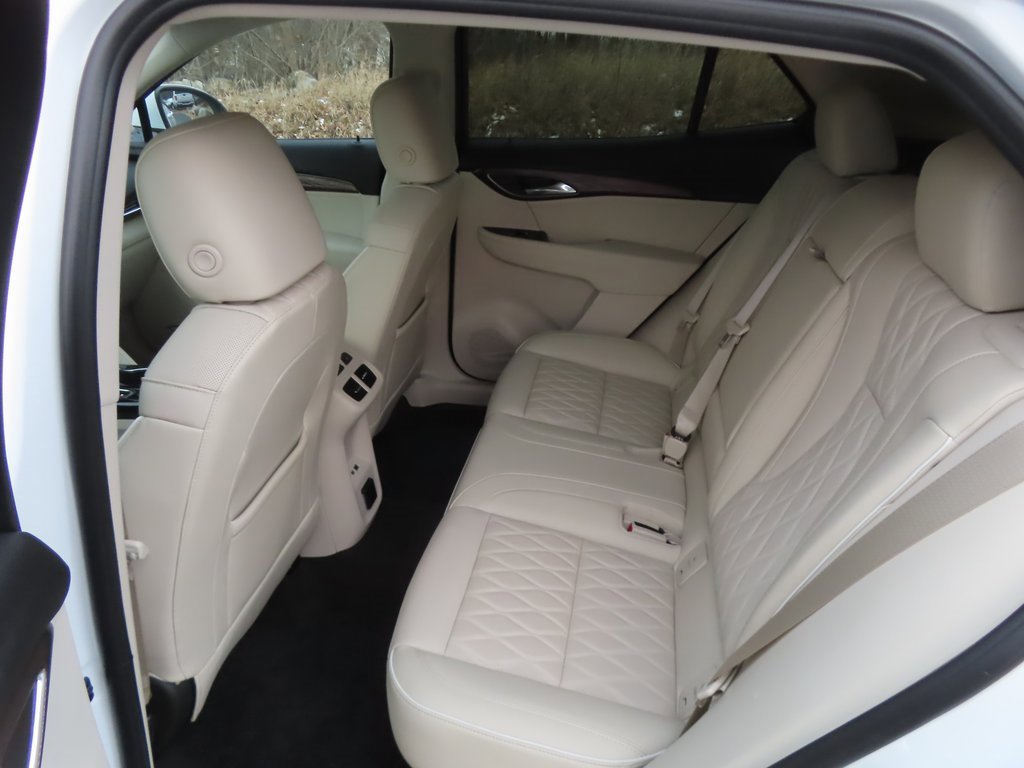 Used 2023 Buick Envision Avenir image 37