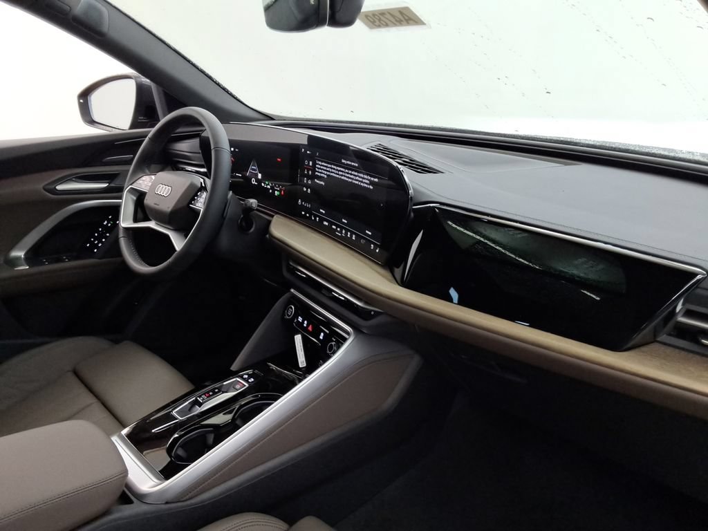 Used 2025 Audi Q5 Premium Plus AWD/4WD image 24