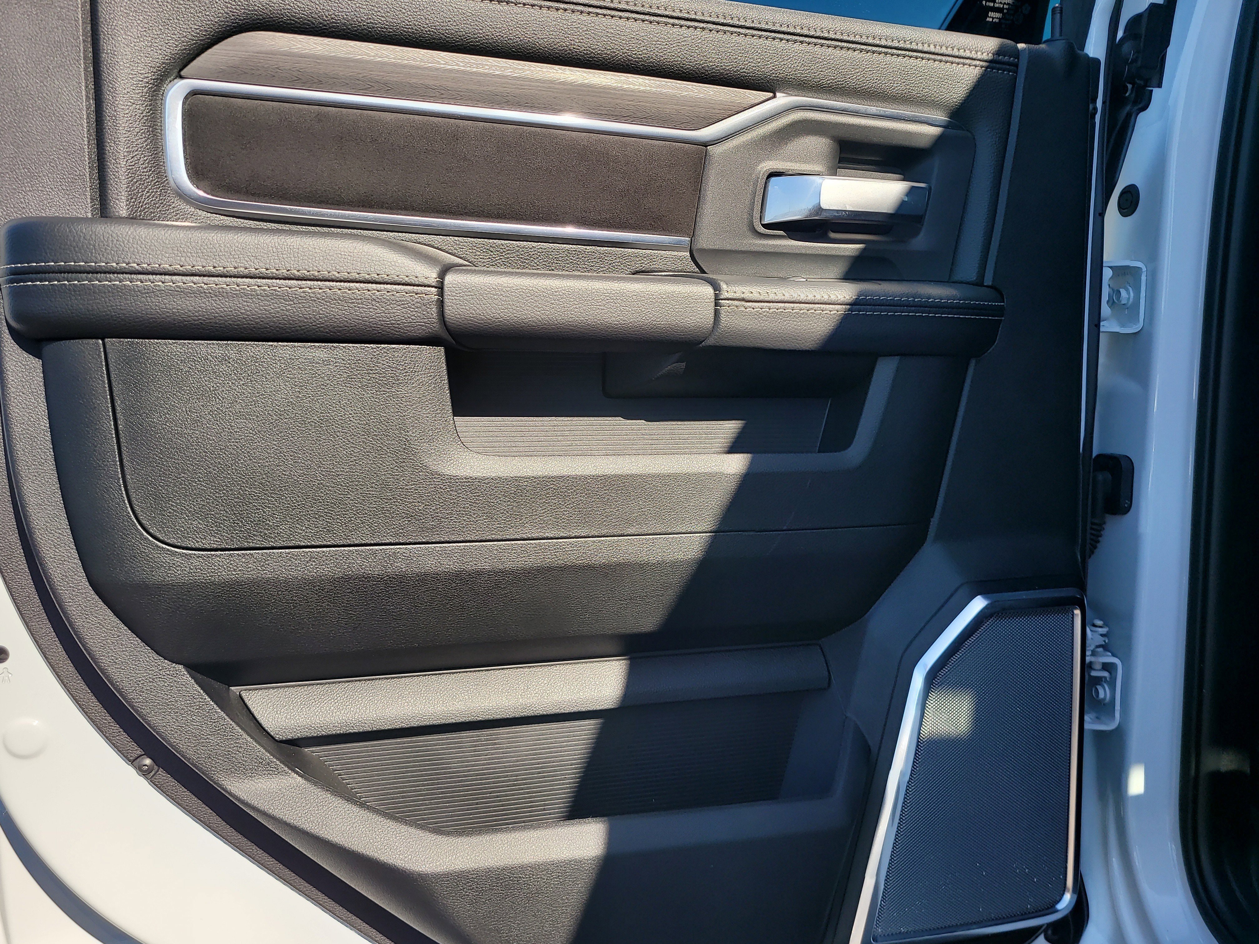 Used 2025 RAM 2500 Laramie image 11