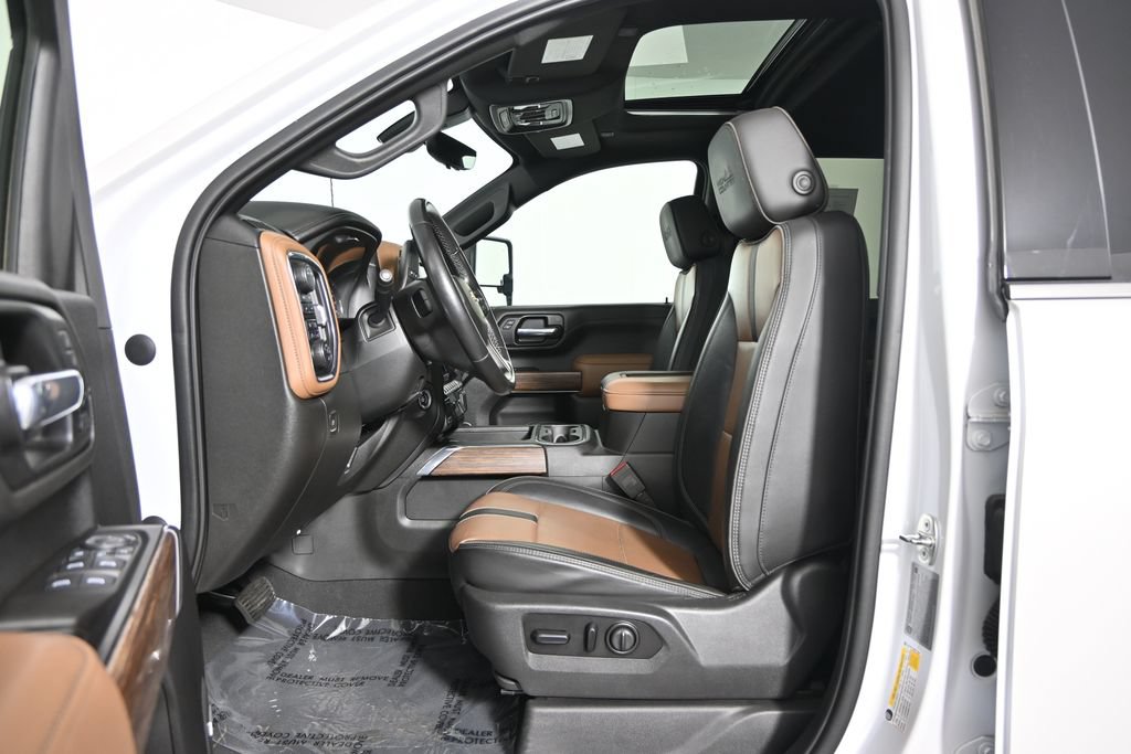 Used 2021 Chevrolet Silverado 3500 High Country w/ Snow Plow Prep/Camper Package AWD/4WD image 21