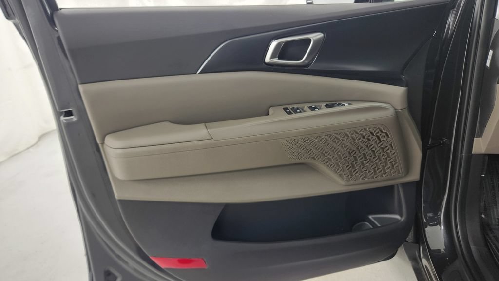 New 2026 Kia Carnival FWD image 22