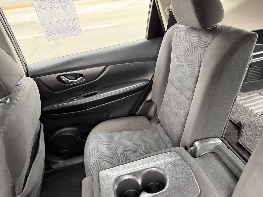 Used 2015 Nissan Rogue S image 10