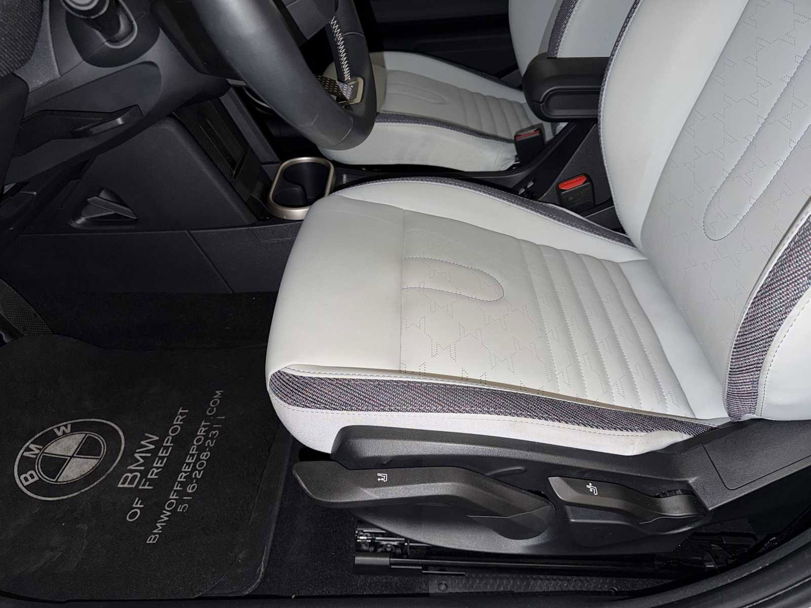 Certified 2025 MINI Cooper S image 10