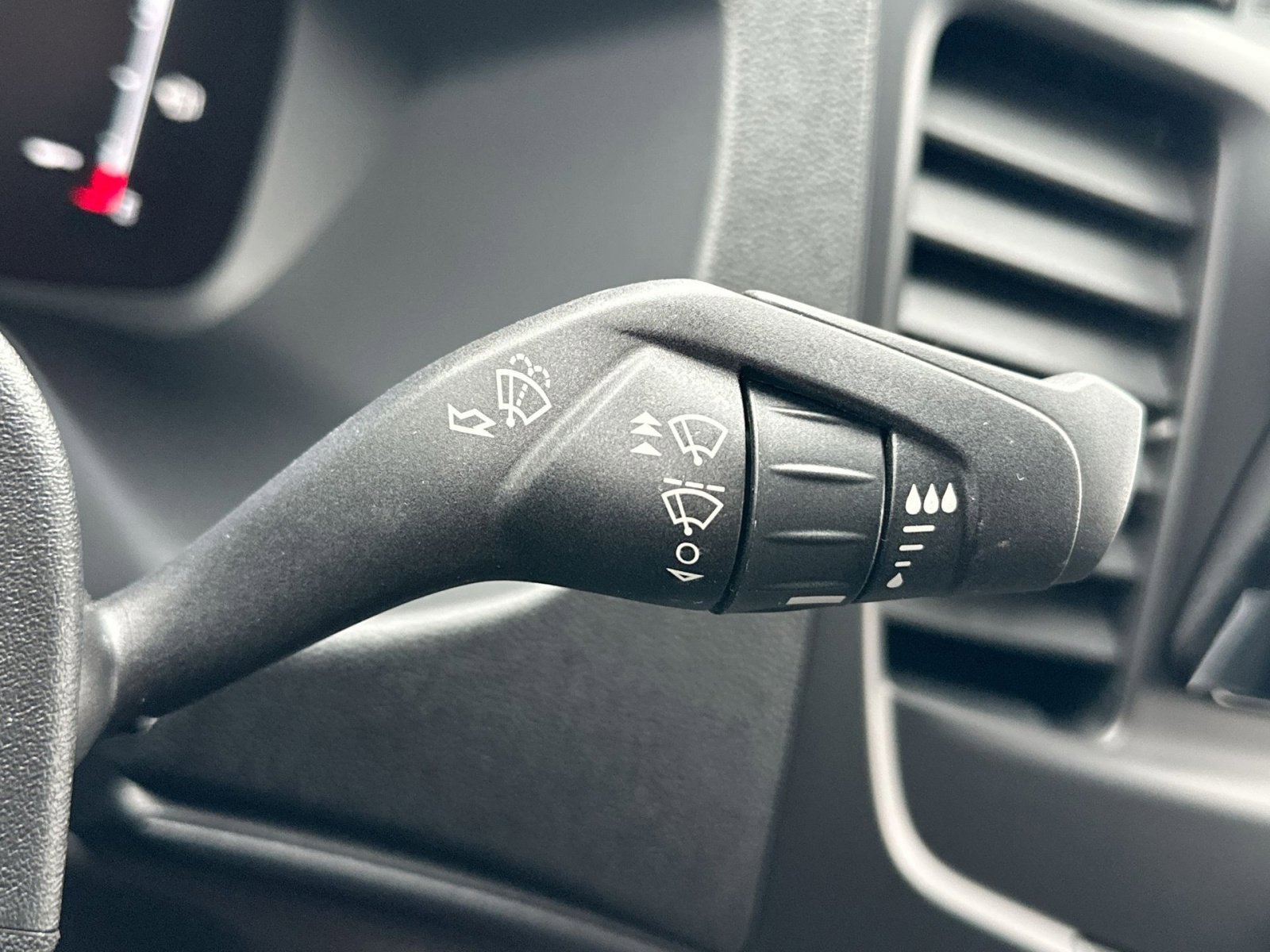 New 2026 Ford Transit 250 148 Medium Roof w/ Load Area Protection Package image 30