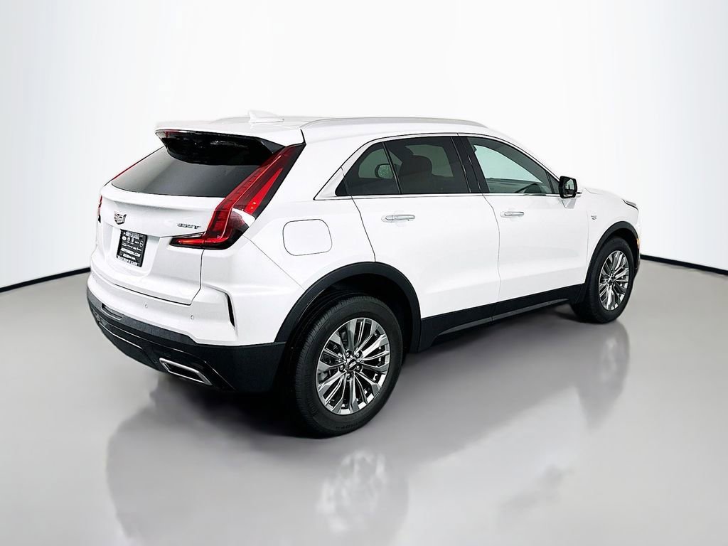 Used 2024 Cadillac XT4 Premium Luxury w/ Technology Package image 7