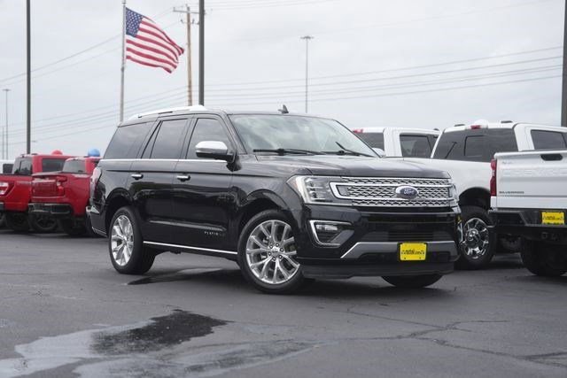 Used 2019 Ford Expedition Platinum RWD image 2