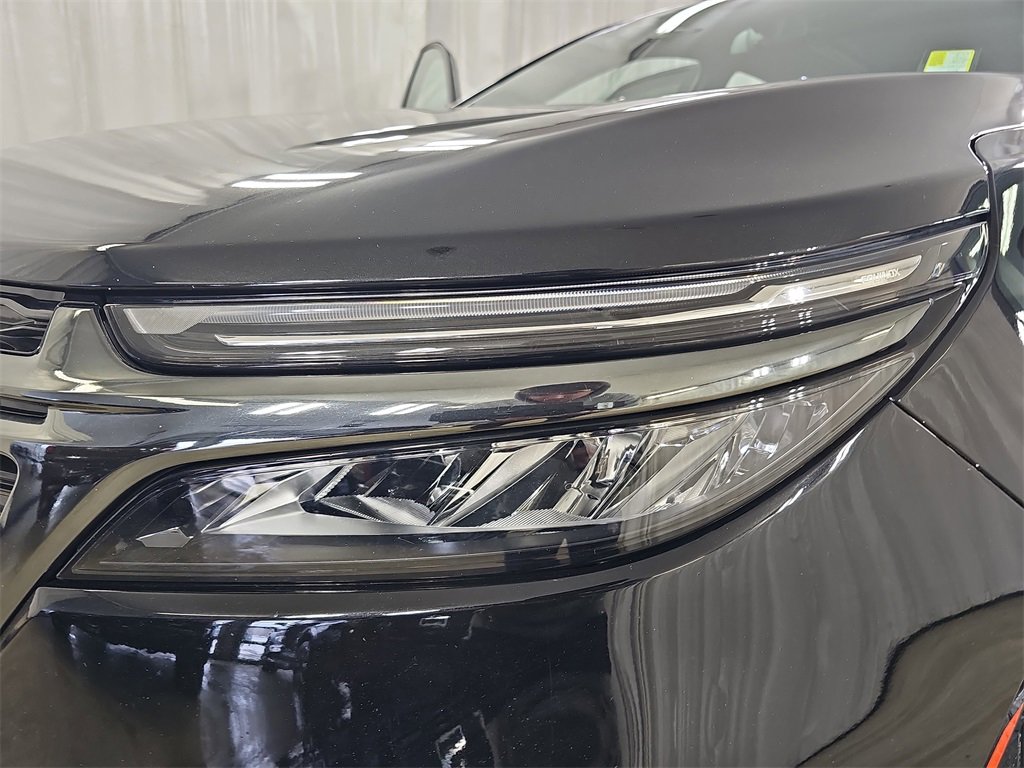 Certified 2023 Chevrolet Equinox RS w/ LPO, Floor Liner Package image 37