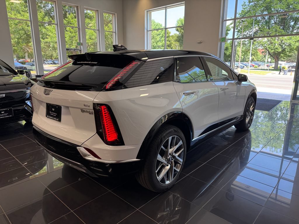 New 2027 Cadillac Optiq Premium Luxury w/ LPO, Floor Liner Package AWD/4WD image 7