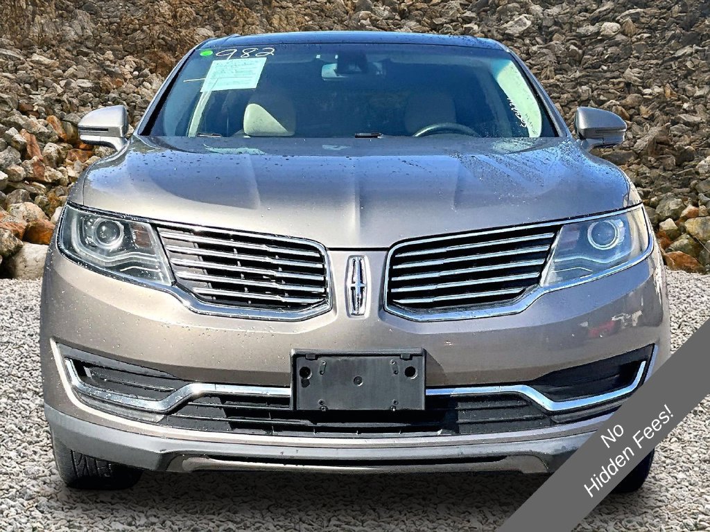 Used 2016 Lincoln MKX Select w/ Select Plus Package AWD/4WD image 3