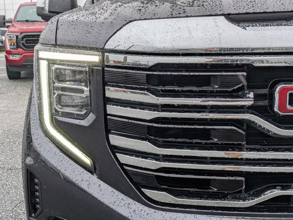 Used 2024 GMC Sierra 1500 SLT w/ SLT Premium Plus Package AWD/4WD image 9