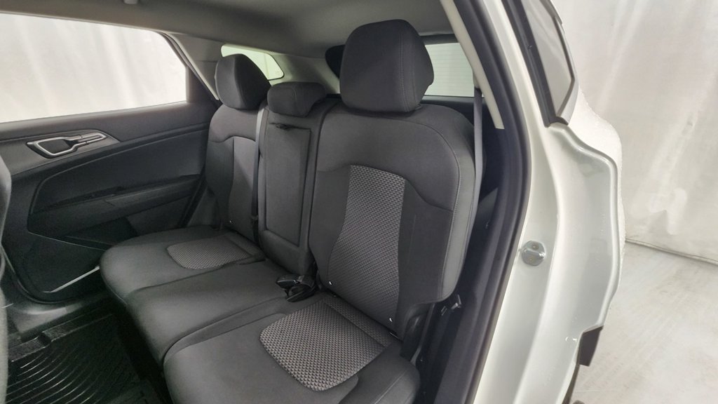 Used 2023 Kia Sportage LX FWD image 12