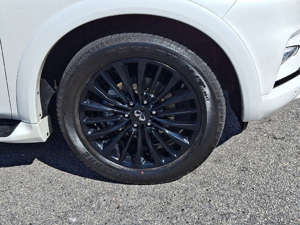 Used 2024 INFINITI QX80 Sensory AWD/4WD image 8