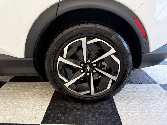 New 2026 Chevrolet Equinox EV LT AWD/4WD image 9