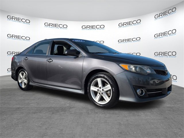 Used 2014 Toyota Camry SE