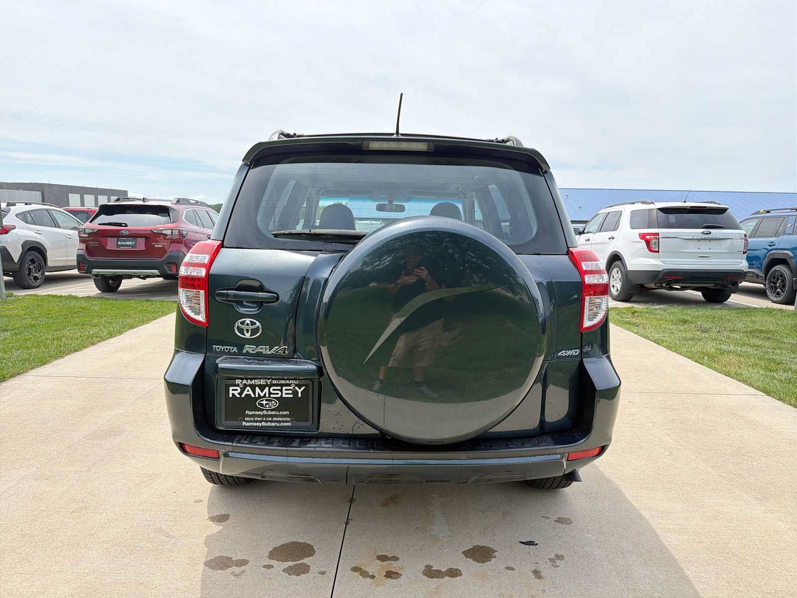 Used 2010 Toyota RAV4 Limited AWD/4WD image 5