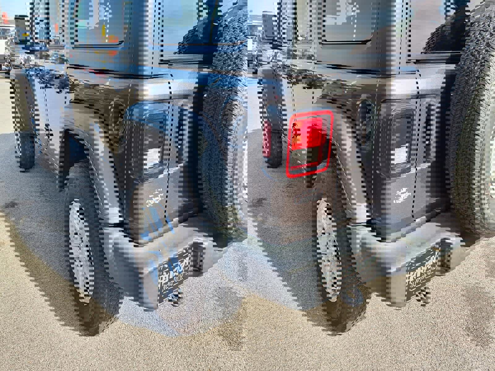 Used 2021 Jeep Wrangler Unlimited Sport image 23