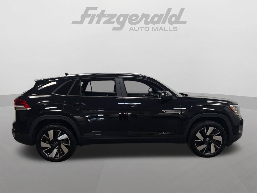 Used 2024 Volkswagen Atlas Cross Sport SE FWD image 7