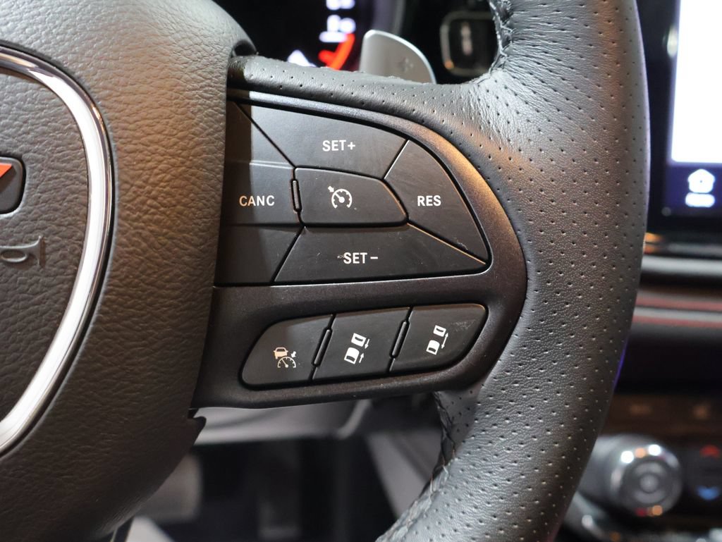 Used 2025 Dodge Durango GT AWD/4WD image 40