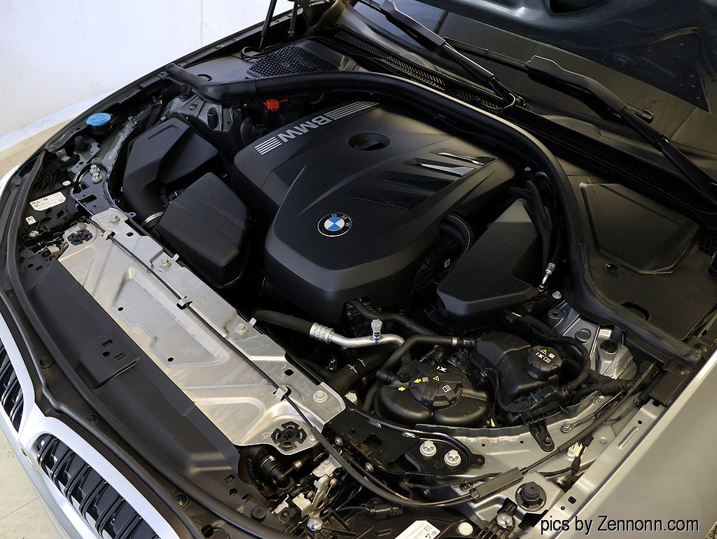 Certified 2025 BMW 330i xDrive Sedan image 39