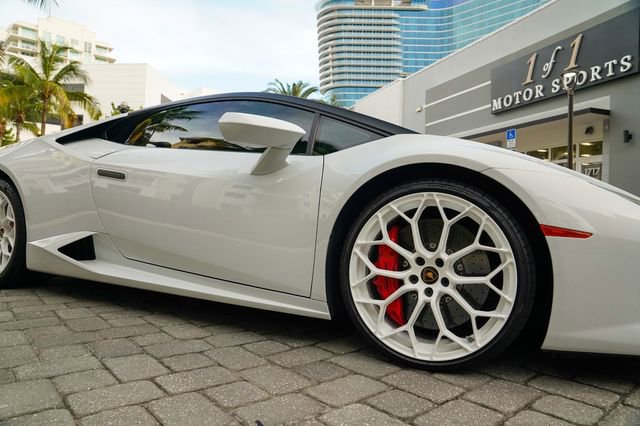 Used 2016 Lamborghini Huracan LP 610-4 Avio image 36