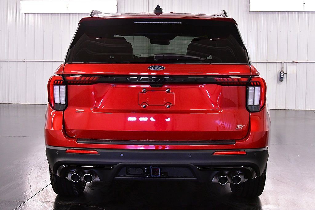 New 2026 Ford Explorer ST w/ Sun And Sound Package image 6