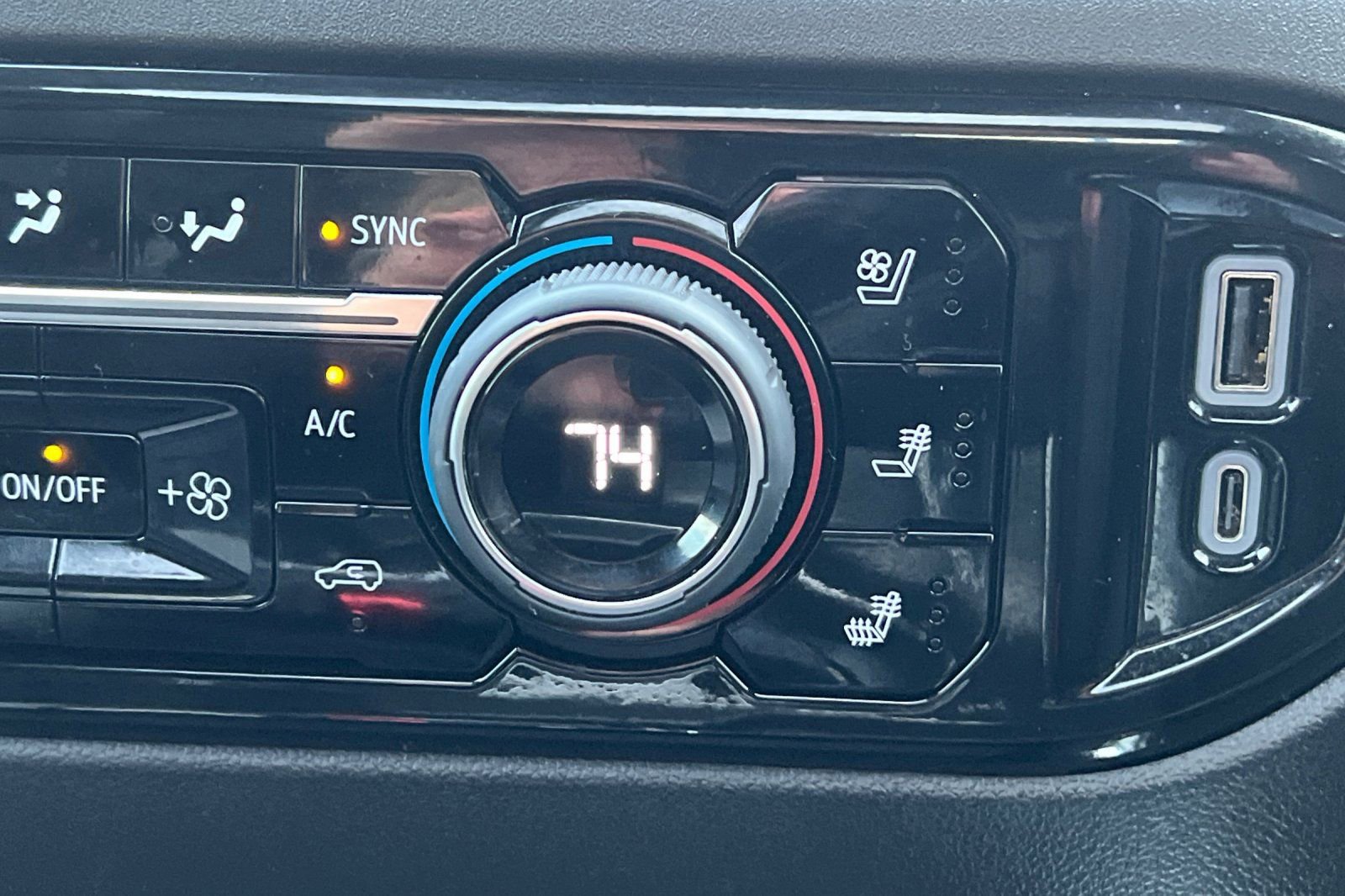 Used 2026 Chevrolet Silverado 3500 LTZ w/ LTZ Plus Package image 28