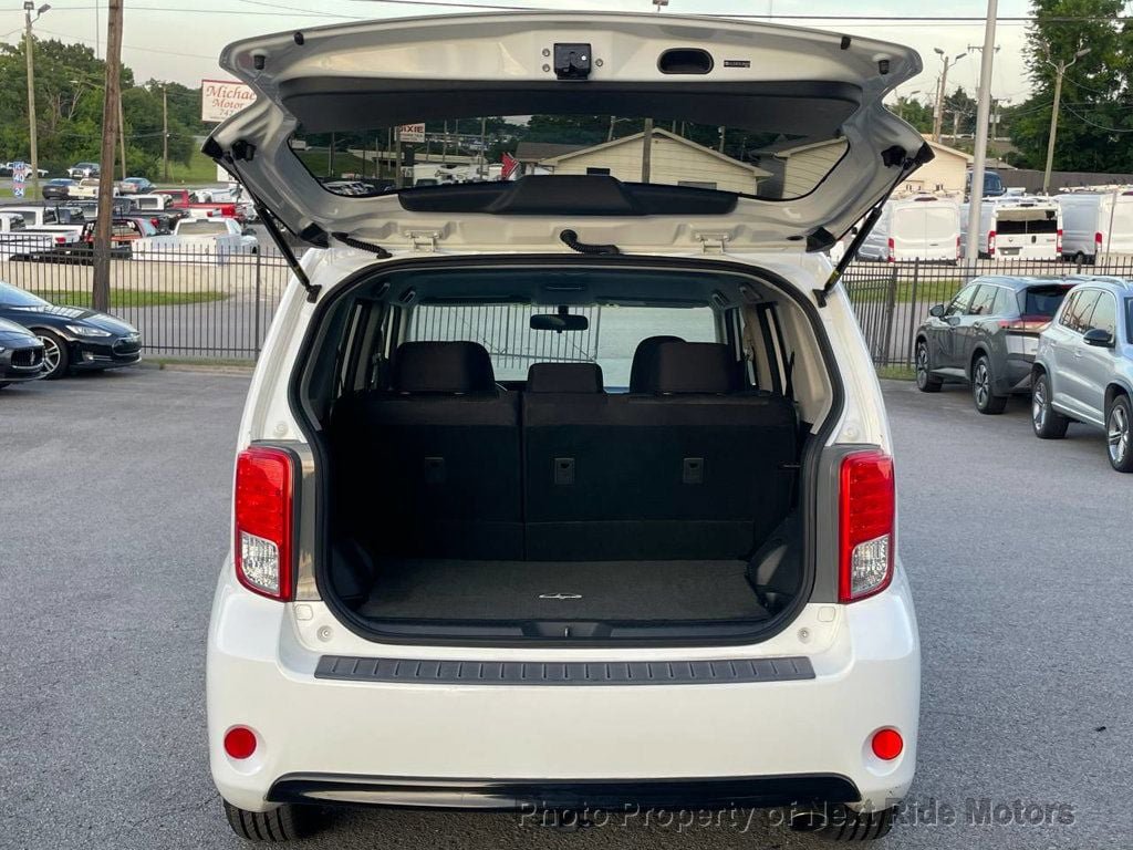 Used 2014 Scion xB FWD image 23