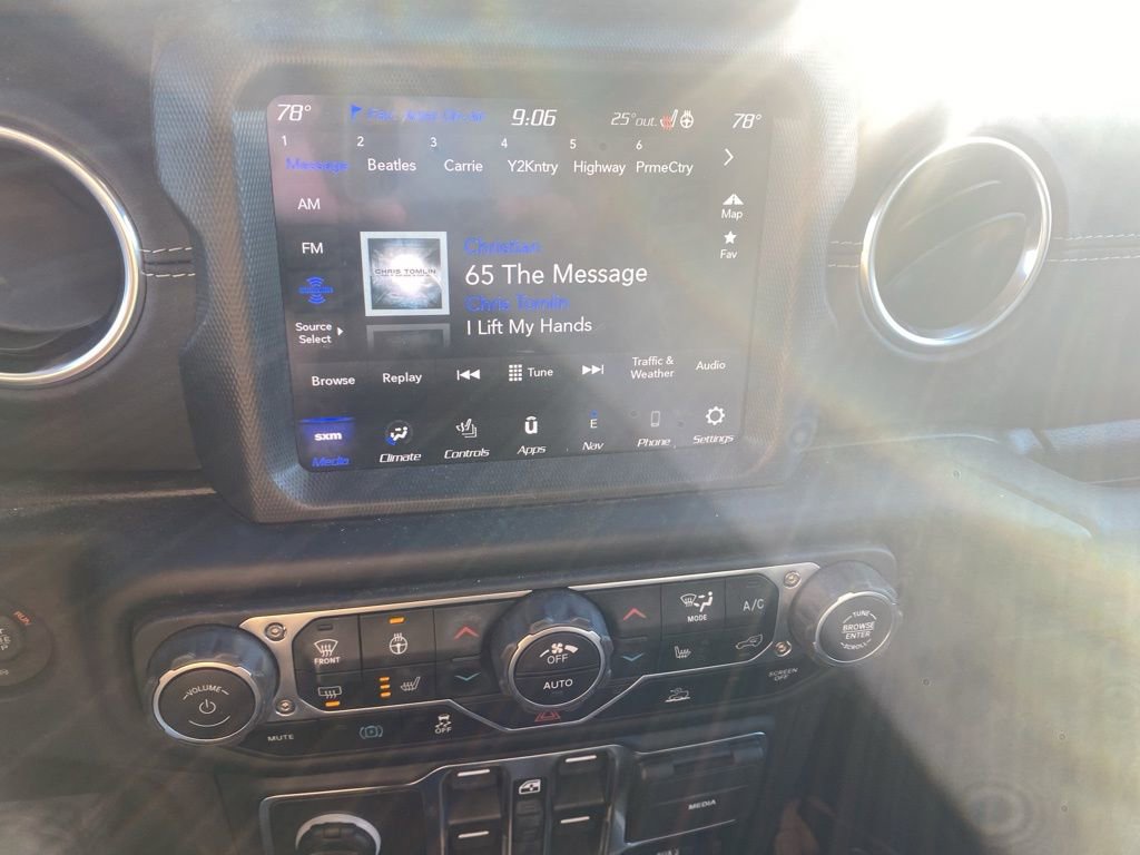 Used 2023 Jeep Wrangler Unlimited Sahara w/ Cold Weather Group image 10