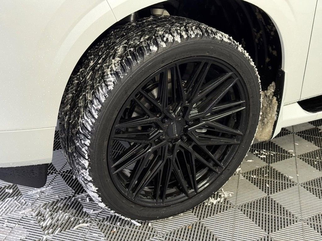 New 2026 INFINITI QX80 Autograph w/ Premium Cargo Package image 9