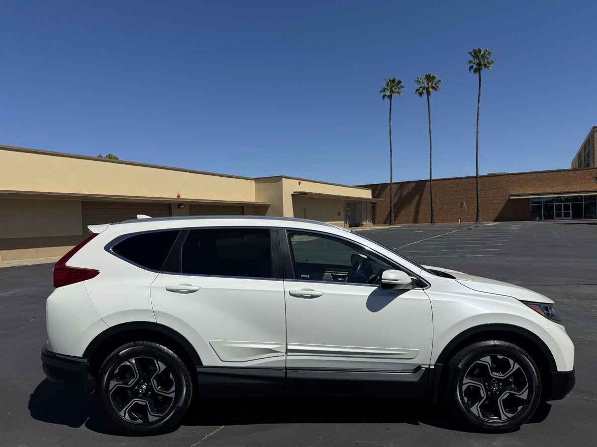 Used 2017 Honda CR-V Touring image 8