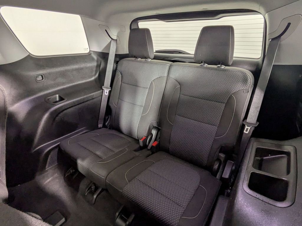 Used 2023 GMC Acadia SLE w/ Driver Convenience Package image 28