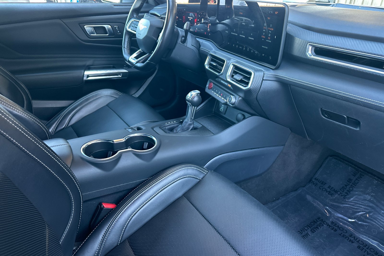 Used 2025 Ford Mustang Premium RWD image 15